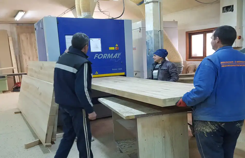 productietafelsfairwood Productie eettafels in fabriek Fairwood