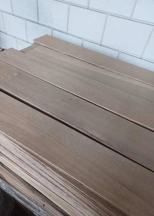 Bibury houten vloer outlet Bibury visgraat planken opruiming aanbieding