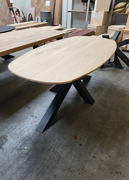 Deens ovaal outlet tafel Deens ovale tafel outlet opruiming