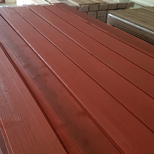 Houten planken voor tegen de wand Rode eiken planken voor tegen de muur lambrisering