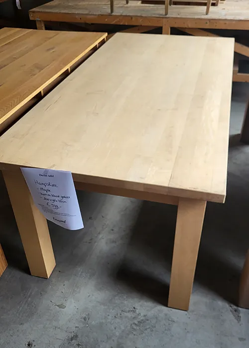 Maple eettafel opruiming Maple eettafel outlet Fairwood