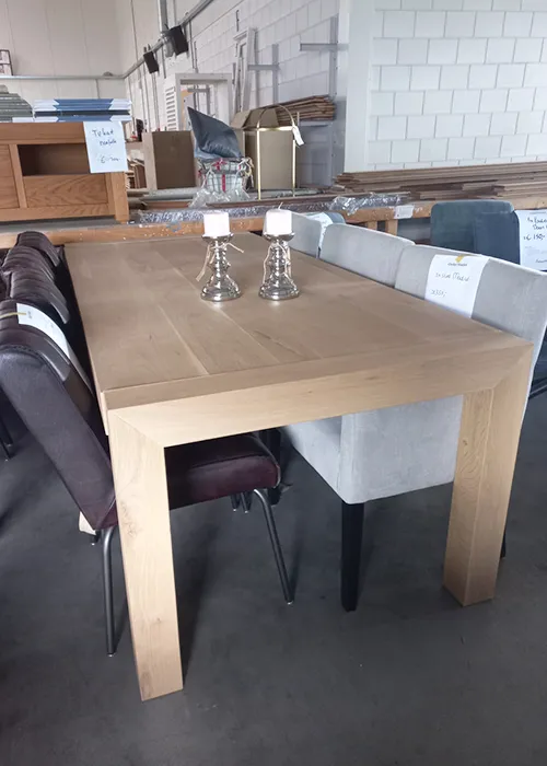Norfolk eettafel gelakt outlet Gelakt eiken tafel aanbieding