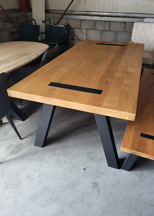 Elias eettafel eiken outlet Elias eettafel outlet Fairwood tafel