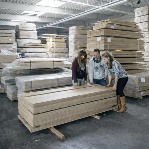 Houten vloer uitkiezen in de loods